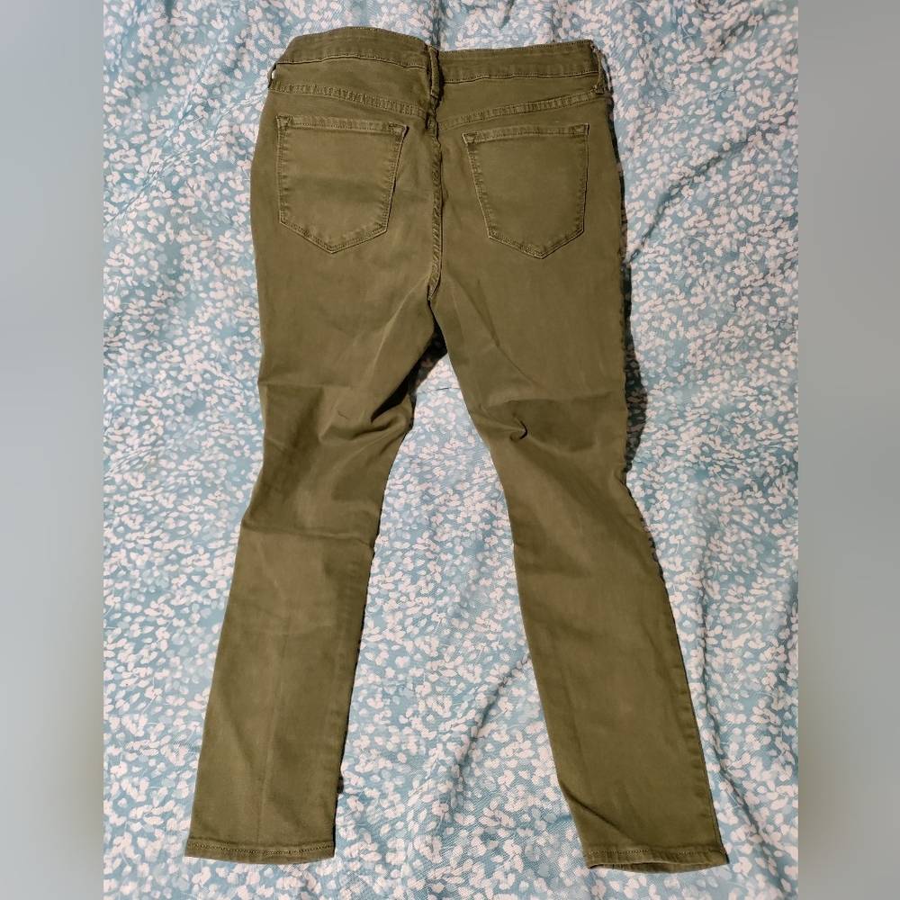 Old Navy Mid Rise Rockstar sage green distressed skinny jeans Size 14 - Picture 3 of 4